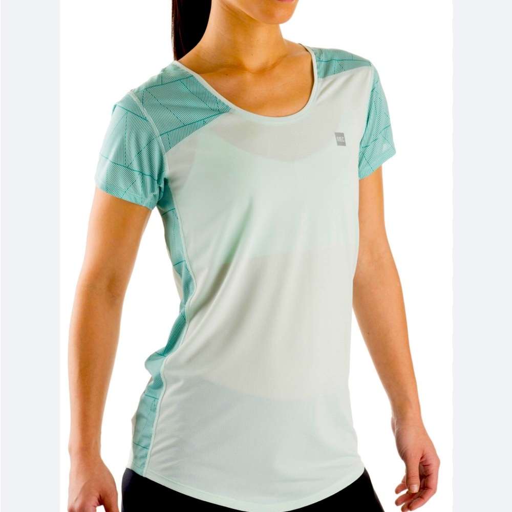 MEC Womanʻs sport shirt